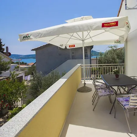 Apartment Zoran Pirovac