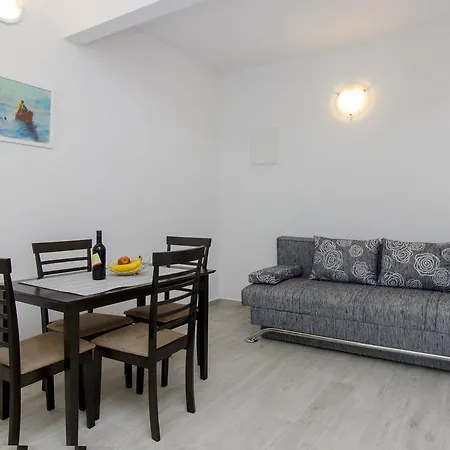 Apartment Zoran *