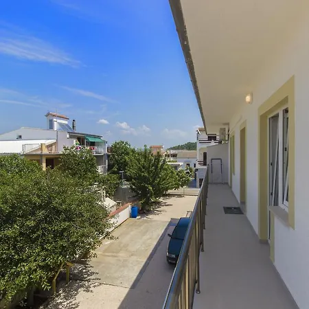 Apartment Zoran Pirovac