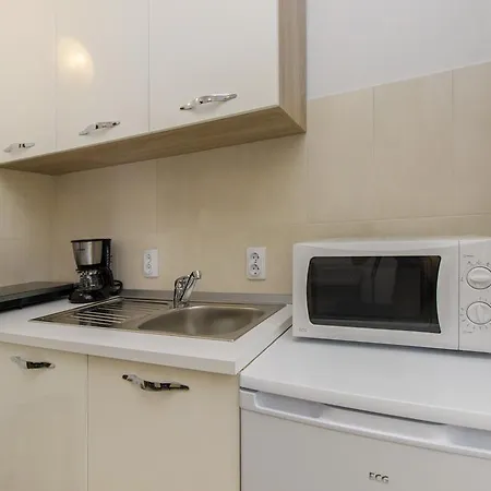 Apartment Zoran Pirovac