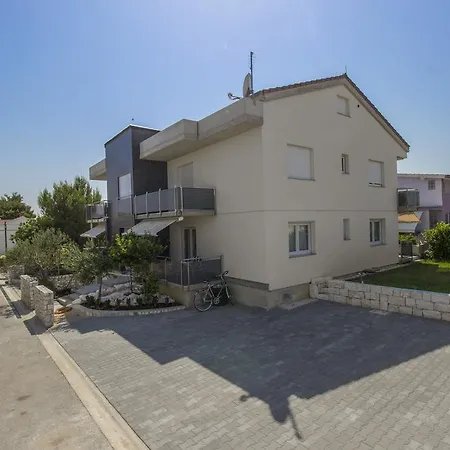 Apartment Zoran *